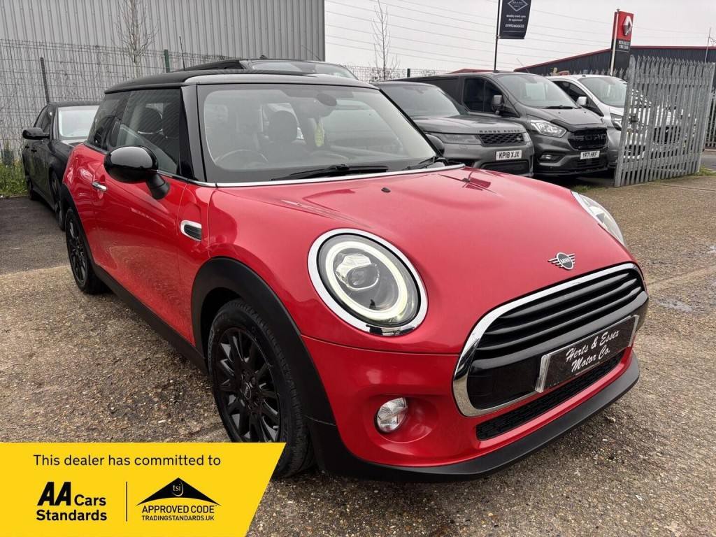 2018 Mini HATCH — photo 1 of 40