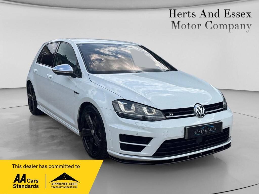 2016 Volkswagen GOLF — photo 1 of 40